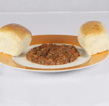 Only AED 15
KHEEMA PAV
A generous layer of Amul butter on freshly baked crusty breads make for a great start to your day